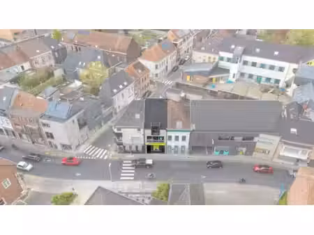 immeuble commercial polyvalent avec appartement en duplex e…