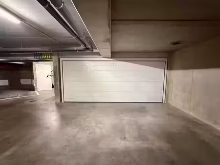 parkings / garages