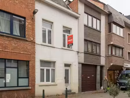 charmante maison avec 2 chambres  sise au centre de halle.