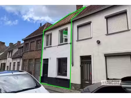 maison de ville située dans un emplacement central au cœur …