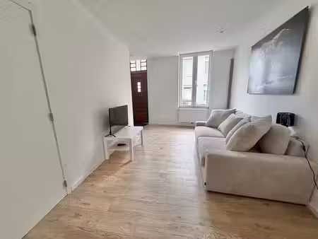 chambre dans une colocation studiantine rénovée récemment !