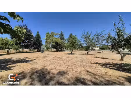 terrain 1563 m² jumièges