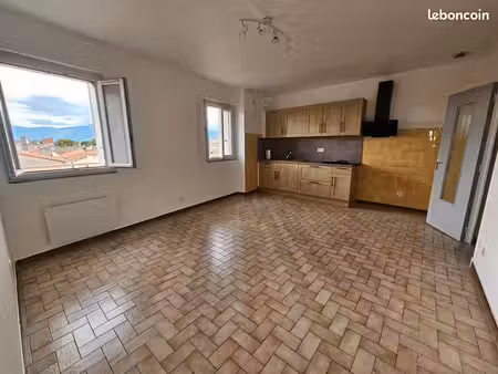 appartement. 2 pièces. 42m2. etage 3/3