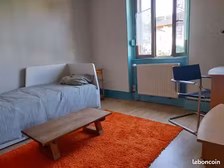 a riedisheim beau fibis meuble - tout compris eau- electricité-chauffage chambre cuisine e