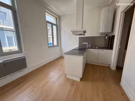 location 60m2 rue raspail