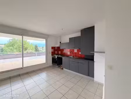 appartement t3 - grande terrasse - résidence sécurisée