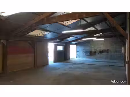 local  garage  dépôt  stockage