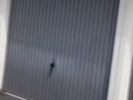 garage  parking 1 moto a louer