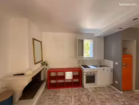 studio étudiant meublé 22 m² avec terrasse et jardin – nîmes