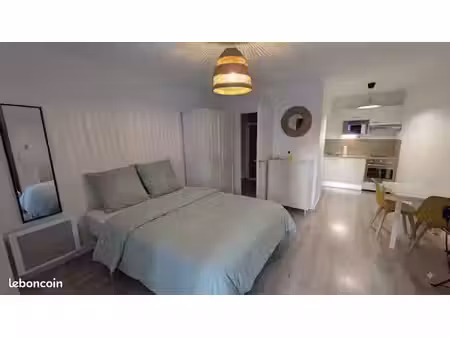 studio meublé (rdc) de 27 6 m² avec terrasse & parking – rezé (secteur mairie)