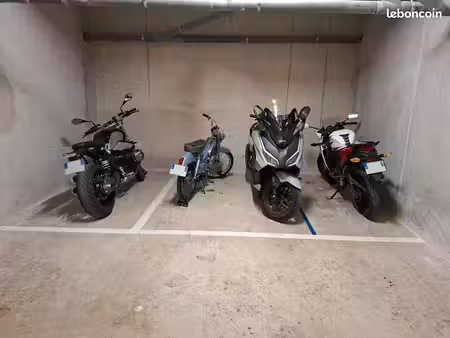 parking moto joliette