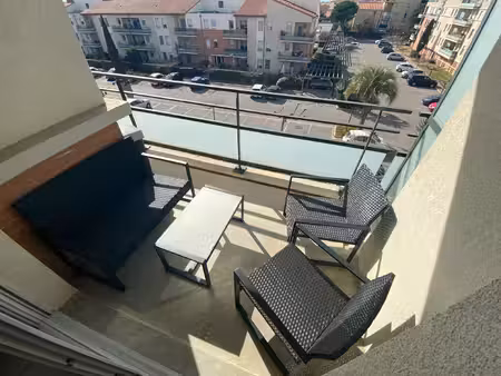 f2 meublé climatisé avec parking résidence sécurisée