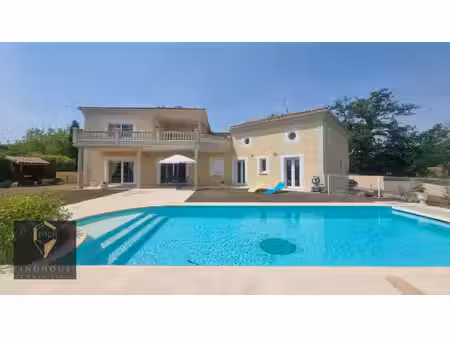 villa d'exception - t7 - une vue a couper le souffle sur les