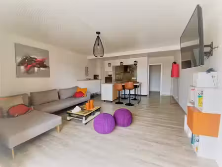 location appartement 2 pièces 57 m² à coëx (85220)