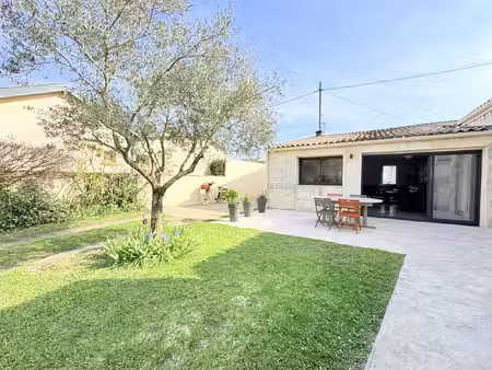 echoppe double en pierre avec garage et grand jardin - mérig