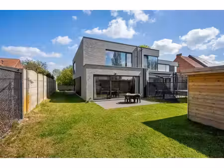 possibilité d'enregistrement à 2 %! spacieuse maison de 3ch