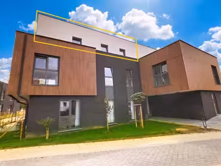superbe penthouse 3 chambres avec terrasse et garage
