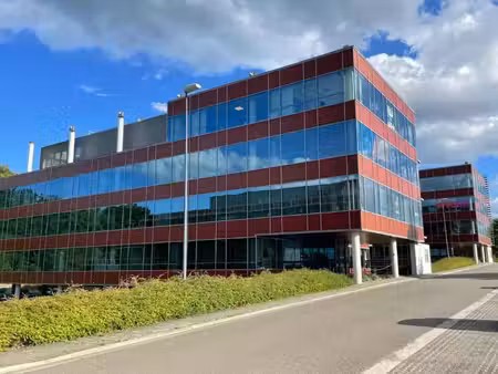 beautiful office for rent