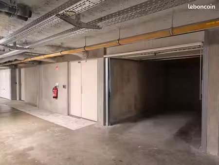 garage fermé ssol-1 sécurisé