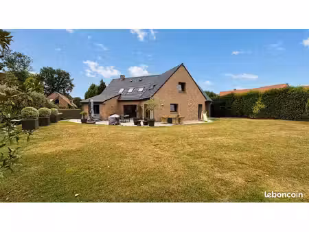 maison 8 pièces 203 m²