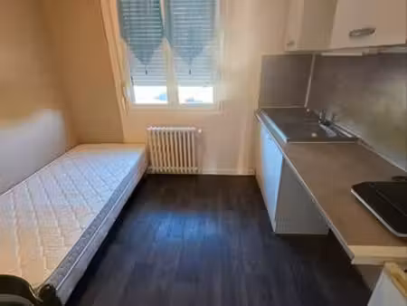 belle chambre meublée
