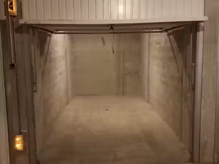 garage/box bron
