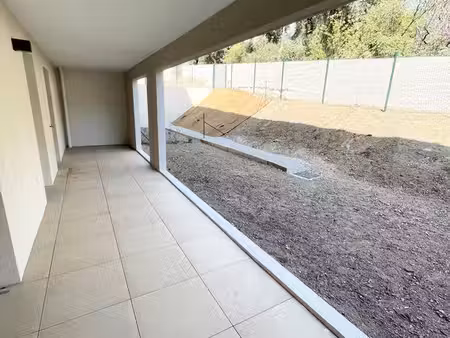 beau t3 de 60 m² env. avec terrasse de 20 68 m² et jardin de 63 24 m² + un box en sous-sol