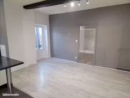 grand appartement t2 – cahors hyper centre