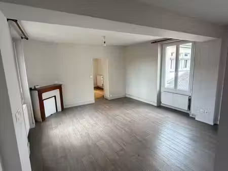 appartement f2 60m2 gien centre
