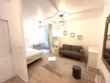 studio 1 pièce 26 m²