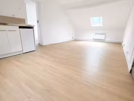 loue t2 entièrement rénové et lumineux