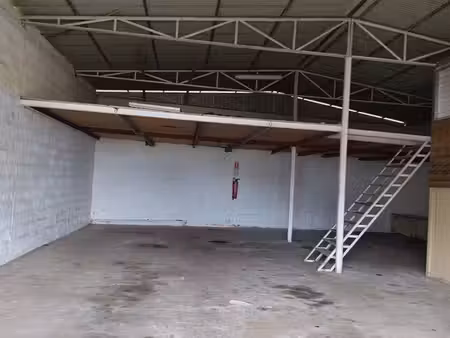 location hangar