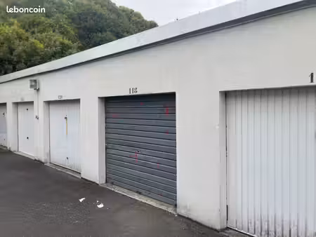 loue garage fermé proche parc rivière