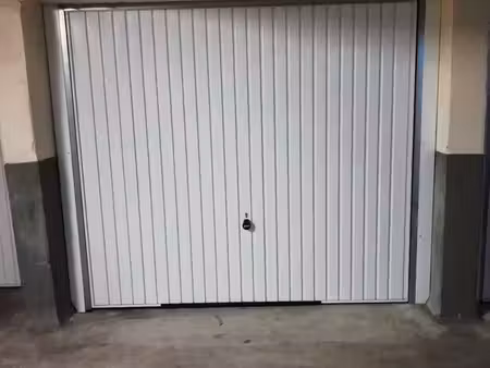 garage box 14m² à louer