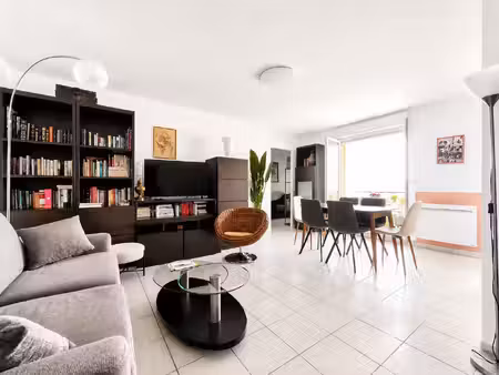 à vendre appartement 57 m2 balcon parking privatif