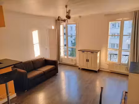 location meublée appartement 2 pièces 39 m² à paris 10ème (75010)  1 430 €
