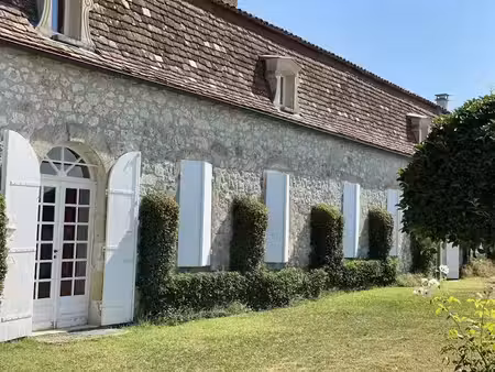 vente château 16 pièces 560 m² à montcaret (24230)  1 198 000 €