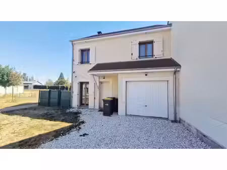 location maison 4 pièces 85.63 m² à courpalay (77540)  1 242 €