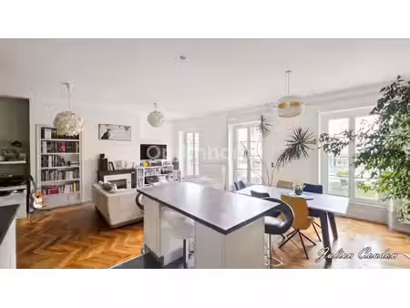 clermont-ferrand – centre historique – t3 95 m² – 54 m² de pièce de vie – garage