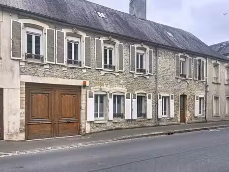 ancienne maison en pierre  centre-ville