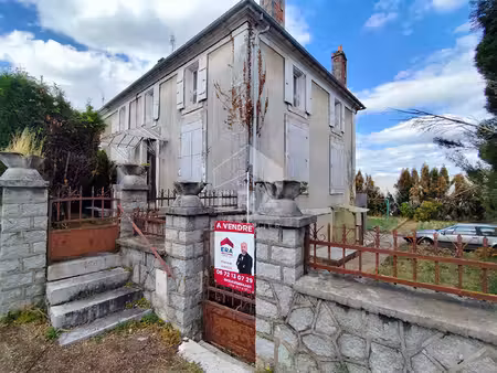 maison de ville mitoyenne proche commerces