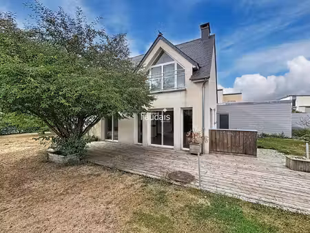 maison de 2016  vie de plain-pied  4 chambres  dpe a !