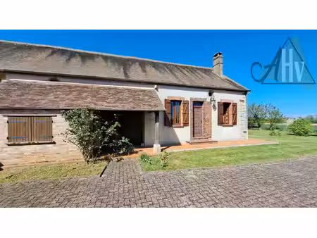 saint valérien - maison ancienne avec deux chambres  grandes
