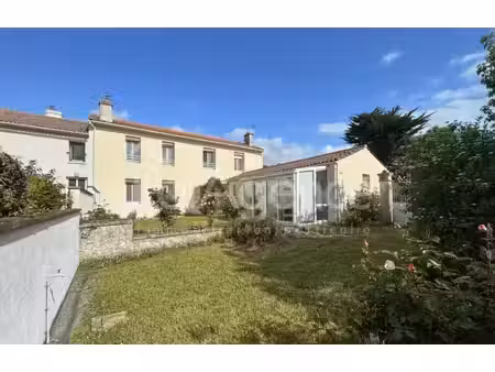 maison avec grande dépendance et deux garages - vaux-sur-mer