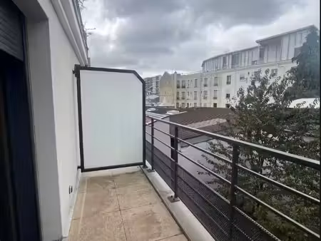 location appartement 4 pièces  82.80m²  montreuil