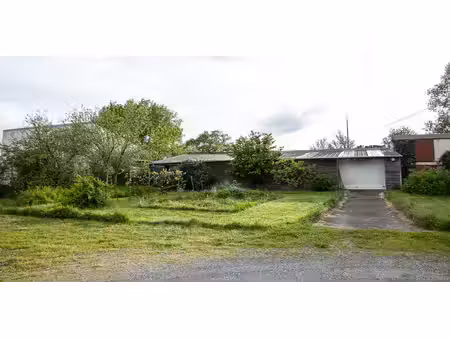 vente entrepôt / local industriel  150.00m²  joué