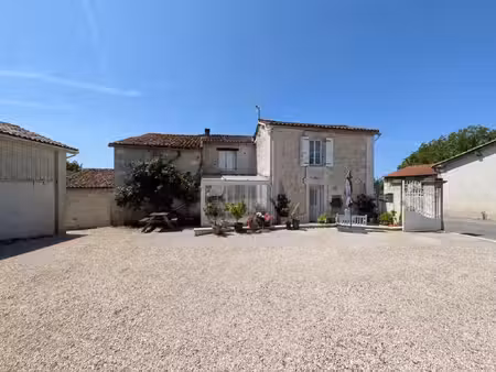 maison à vendre blanzaguet saint cybard 8 pièce(s) 116m2 216 000€