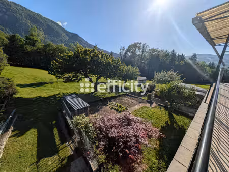 maison 13 pièces - 236 m²