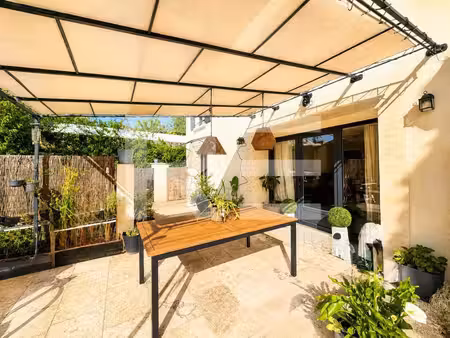 meynes maison de village de 190 m² 4 chambres  bureau  jardin et parking