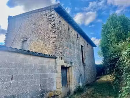 vente garage et parking à escoville (14850) : à vendre / 35m² escoville